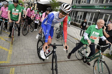 Giro dItalia  Valter Attila ezer kerékpárossal tekert ke